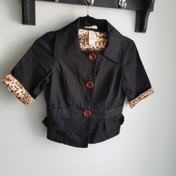 🧥URBAN LIFE BLACK AND ANIMAL PRINT BLAZER - Picture 1 of 4